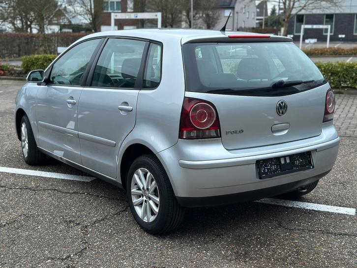 Volkswagen Polo 5-deurs 1.2i - gekeurd voor verkoop, Auto's, Volkswagen, Particulier, Polo, ABS, Airbags, Airconditioning, Bluetooth