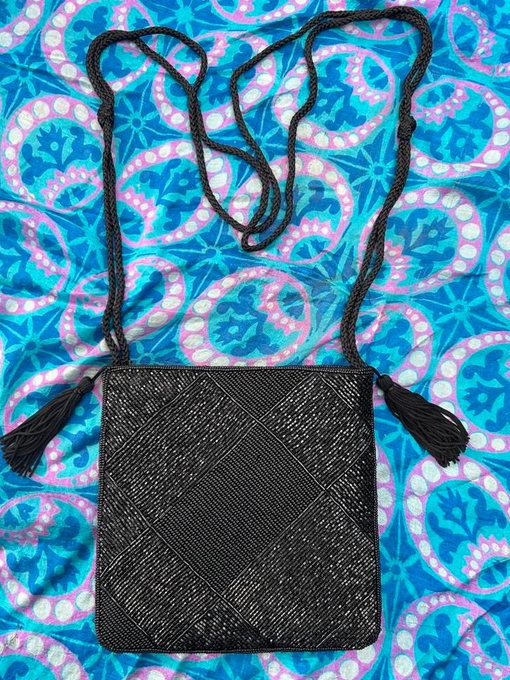 vintage avondtasje, Handtassen en Accessoires, Tassen | Damestassen, Nieuw, Avondtasje, Zwart, Ophalen of Verzenden