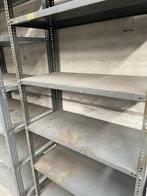 2 metalen rekken, Ophalen