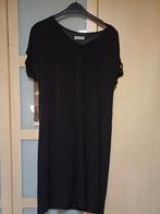 Zwarte feest jurk met goudkleurige knoop op mouwen Batida XL, Kleding | Dames, Ophalen of Verzenden, Zo goed als nieuw