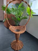 Rieten bloemenmand, Enlèvement