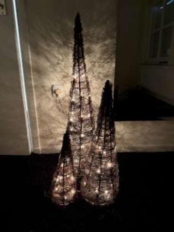 3 Kerstbomen verschillende maten beschikbaar voor biedingen