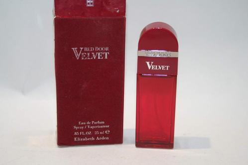 Elisabeth Arden Velvet Red Door 25 ml EdP embal. d'origine, Bijoux, Sacs & Beauté, Beauté | Parfums, Neuf, Enlèvement ou Envoi