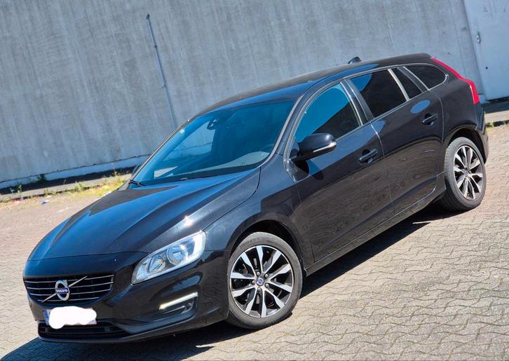 Volvo V60 D2 an2018. 200mkm cuir clima gps 8000€, Auto's, Volvo, Particulier, V60, Diesel, Euro 6, Break, 5 deurs, Handgeschakeld