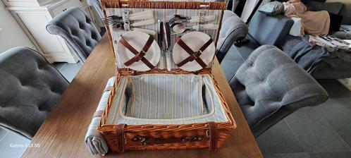 Picknickmand 4 personen, Hobby en Vrije tijd, Picknickmanden, Zo goed als nieuw, Ophalen