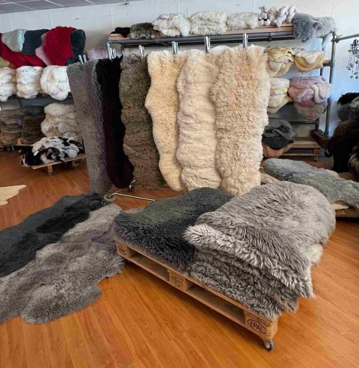 ORGINELE Schapenvacht lang dubbel gestikt, Huis en Inrichting, Woonaccessoires | Plaids en Woondekens, Gebruikt, Ophalen of Verzenden