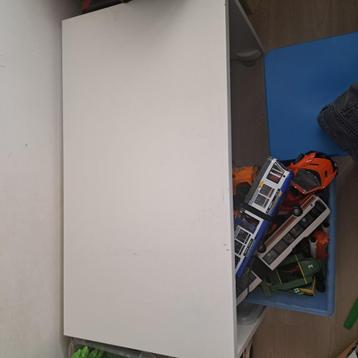 Ikea tafel voor kinderen  beschikbaar voor biedingen