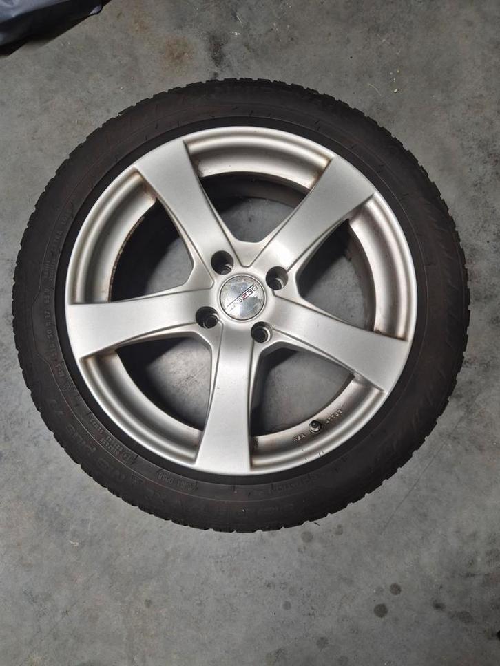 Aluminium Dezent velgen met winterbanden, Auto-onderdelen, Banden en Velgen, Velg(en), Winterbanden, 17 inch, Gebruikt, Ophalen