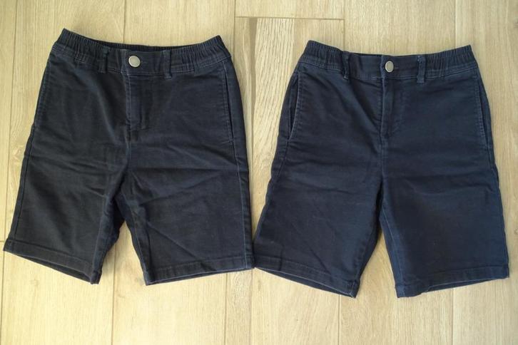 Set van 2 donkerblauwe bermuda's / shorten maat 146, Enfants & Bébés, Vêtements enfant | Taille 146, Utilisé, Garçon, Pantalon