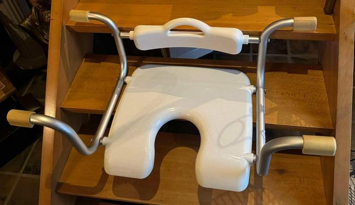 Badstoel  met rugleuning ., Kinderen en Baby's, Badjes en Verzorging, Zo goed als nieuw, Ophalen of Verzenden