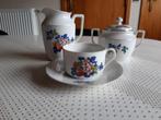 Antiek wit gebloemd koffie serviesje ; 26 delig, Antiek en Kunst, Antiek | Servies compleet, Ophalen of Verzenden