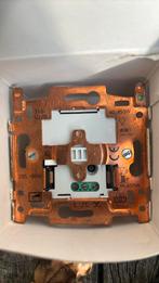 Drukknop dimmer niko 310-0270, Doe-het-zelf en Bouw, Elektriciteit en Kabels, Ophalen of Verzenden, Zo goed als nieuw