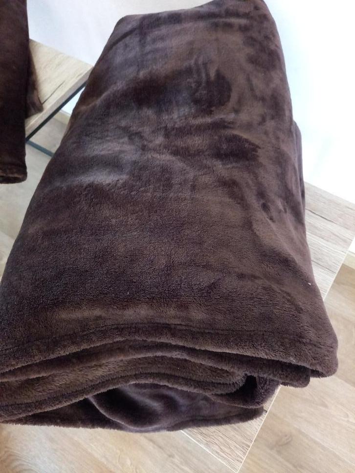 Chocoladebruine Fleecedeken XXL, Huis en Inrichting, Woonaccessoires | Plaids en Woondekens, Zo goed als nieuw, Ophalen of Verzenden