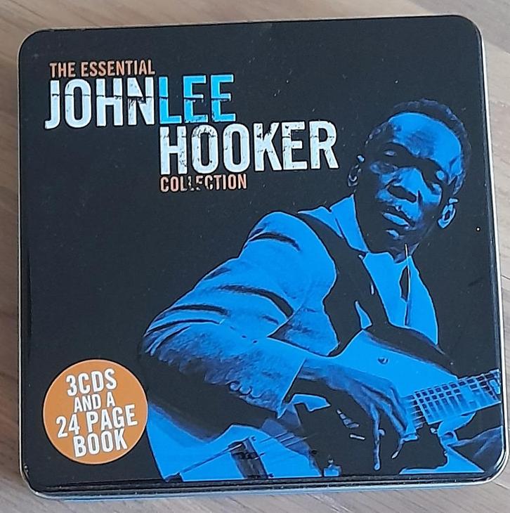 JOHN LEE HOOKER The Essential Collection 3CD BOX, Cd's en Dvd's, Cd's | Jazz en Blues, Zo goed als nieuw, Blues, 1960 tot 1980