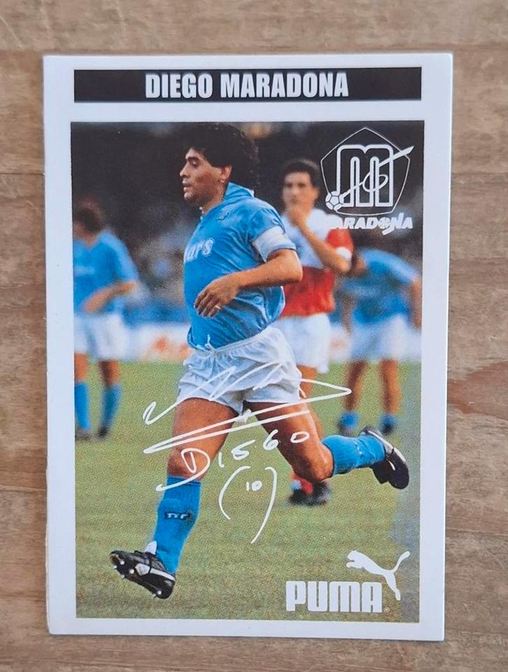 Genre: Panini afbeelding: Diego Maradona met signatuur, Verzamelen, Sportartikelen en Voetbal, Gebruikt, Ophalen of Verzenden