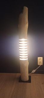 Lampe led design bois segmenté sur pied, Nieuw, 100 tot 150 cm, Hout, Ophalen