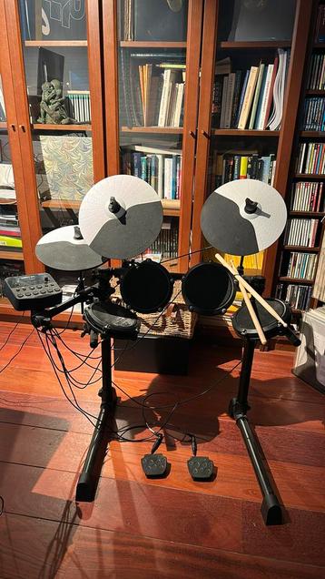 Batterie Debut Kit Drum Module - ALESIS beschikbaar voor biedingen