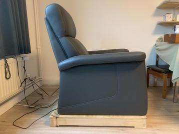 Elektrische relax sta op fauteuil beschikbaar voor biedingen
