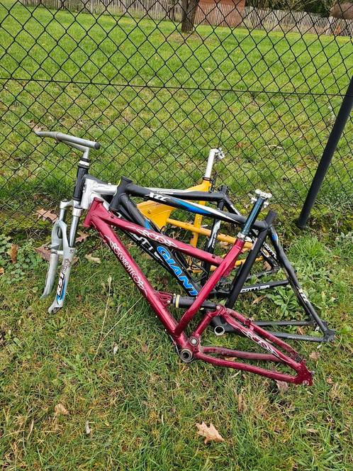 Beaucoup de cadres VTT rétro, Vélos & Vélomoteurs, Vélos Pièces, Utilisé, VTT, Enlèvement ou Envoi