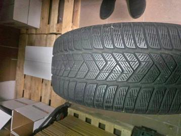 4 Winterbanden 255/45/20 beschikbaar voor biedingen