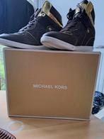 Chaussures Mickeal kors a vendre neuve, Vêtements | Femmes, Chaussures, Neuf, Chaussures de sports, Brun, Enlèvement