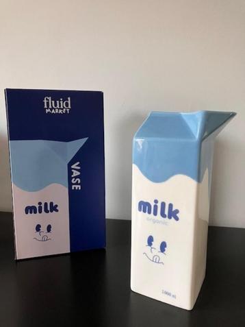 Melk vaas / merk Fluid Market beschikbaar voor biedingen
