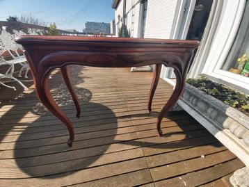 Antiek tafel bureaus  beschikbaar voor biedingen