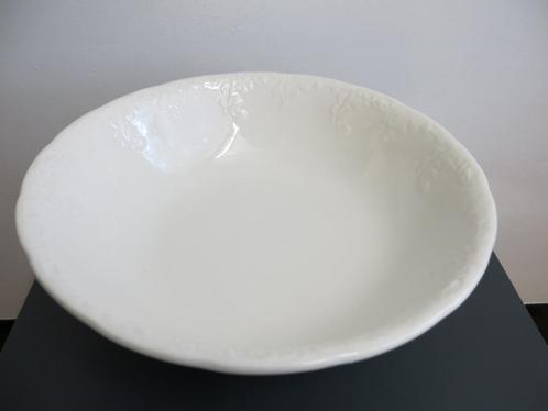 Grand plat en porcelaine de Boch La Louvière 37 cm, Maison & Meubles, Cuisine | Vaisselle, Comme neuf, Balance ou Balances, Autres styles