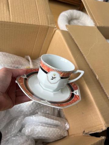 tasses en porcelaine de Limoges beschikbaar voor biedingen