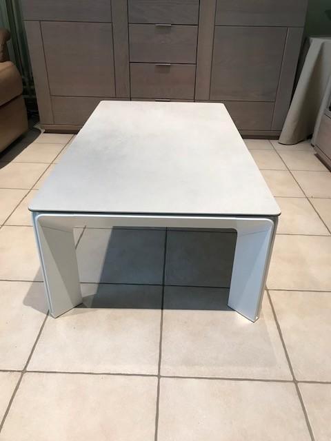 Witstalen kleine salontafel. Verlaagde prijs, Huis en Inrichting, Tafels | Salontafels, Zo goed als nieuw, Minder dan 50 cm, 50 tot 100 cm