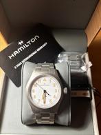 Hamilton Khaki Field 38mm kwartshorloge (nov.2025), Handtassen en Accessoires, Horloges | Heren, Staal, Staal, Polshorloge, Nieuw