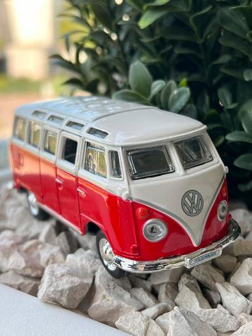 Volkswagen bus Samba 1:40 maisto . beschikbaar voor biedingen