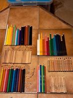 Set van 104 kleurpotloden en zwarte potloden, Ophalen of Verzenden, Gebruikt, Potlood of Stift