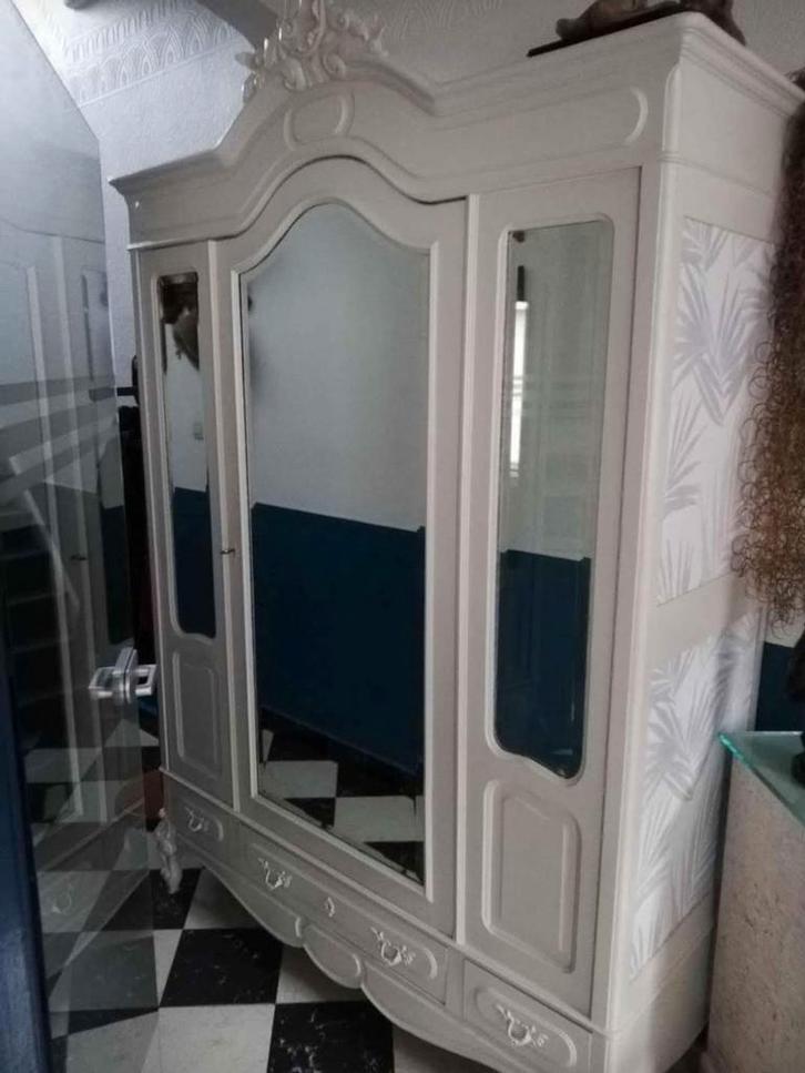 Antieke witte kledingkast met spiegeldeuren, Huis en Inrichting, Complete inboedels, Ophalen