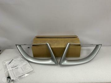 Sierlijst Mistlampen Renault Megane 3 NIEUW ORIG 7711425445 beschikbaar voor biedingen