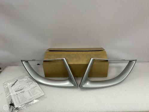 Sierlijst Mistlampen Renault Megane 3 NIEUW ORIG 7711425445, Auto-onderdelen, Carrosserie, Gebruikt, Ophalen of Verzenden