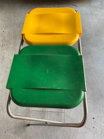 Vuilnisbak houder beschikbaar voor biedingen