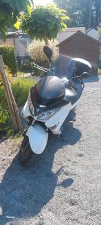 Scooter Suzuki burgman 125cc, Fietsen en Brommers, Ophalen of Verzenden, Zo goed als nieuw