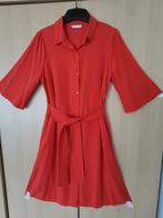 Pauline B rood jurkje knielengte in maat3 (38-40), Vêtements | Femmes, Robes, Comme neuf, Taille 38/40 (M), Rouge, Envoi