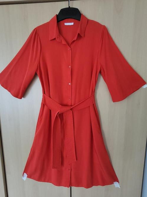 Pauline B rood jurkje knielengte in maat3 (38-40), Vêtements | Femmes, Robes, Comme neuf, Taille 38/40 (M), Rouge, Longueur genou