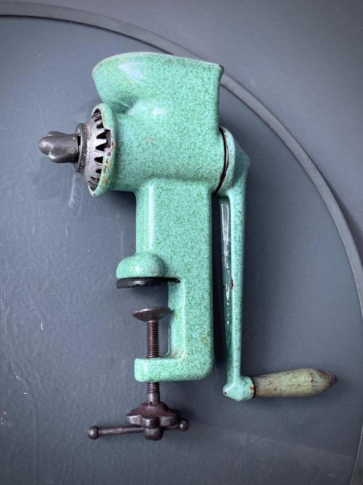 1920 Harper geëmailleerde gietijzeren vleesmolen, Antiek en Kunst, Antiek | Keukengerei, Ophalen of Verzenden