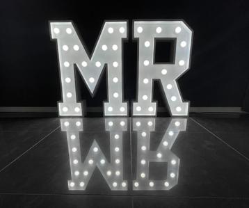 Lichtletters Te Koop! 'MR&MRS' OP = OP! 600,- VASTE PRIJS beschikbaar voor biedingen