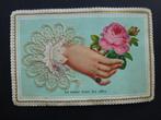 carte postale très ancienne Le coeur vous les offre rose, Affranchie, (Jour de) Fête, Enlèvement ou Envoi