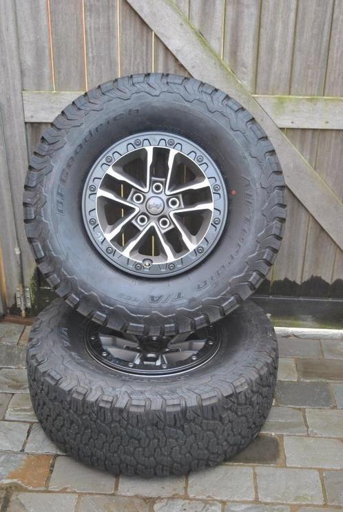 Jeep wrangler 392 set banden en velgen nieuw 315/70/17, Auto-onderdelen, Banden en Velgen, Banden en Velgen, 17 inch, 315 mm, Terreinwagen