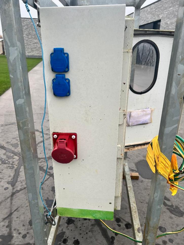 Mobiele elektriciteitskast / werfkast – 3x400V + N & 230V, Doe-het-zelf en Bouw, Elektriciteit en Kabels, Ophalen