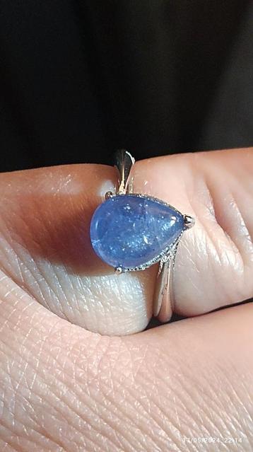 Bague en argent massif avec tanzanite naturelle 