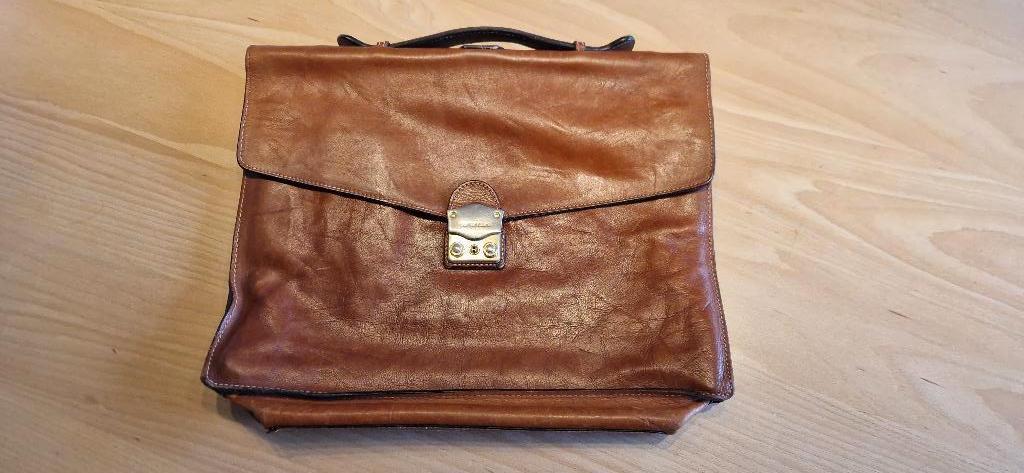 Hoogwaardige lederen aktetas Barantani, Computers en Software, Laptoptassen, Zo goed als nieuw, Aktetas, Ophalen