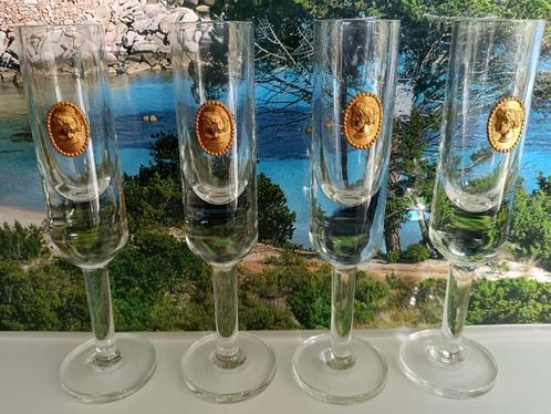 4 verres à liqueur en verre souflé, sceau marquise doré, Verzamelen, Porselein, Kristal en Bestek, Zo goed als nieuw, Glas of Glazen