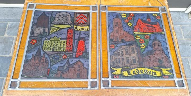 Glas-in-loodraam Menen en Ledegem, Antiek en Kunst, Antiek | Glaswerk en Kristal, Ophalen