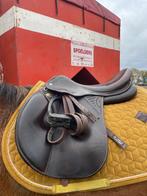 Te koop: Prestige Versailles springzadel – 17 inch (2021), Ophalen, Gebruikt, Springen